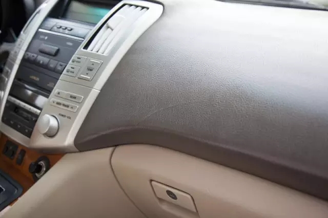 【天嬌用車(chē)學(xué)】暴曬后的汽車(chē)究竟有多毒？超乎你想象