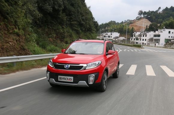 車窗怎么開省油又涼快？這些竅門送你秀操作！